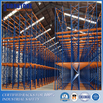 De Aandrijving van het koude Opslagpakhuis in Pallet het Rekken Systeem